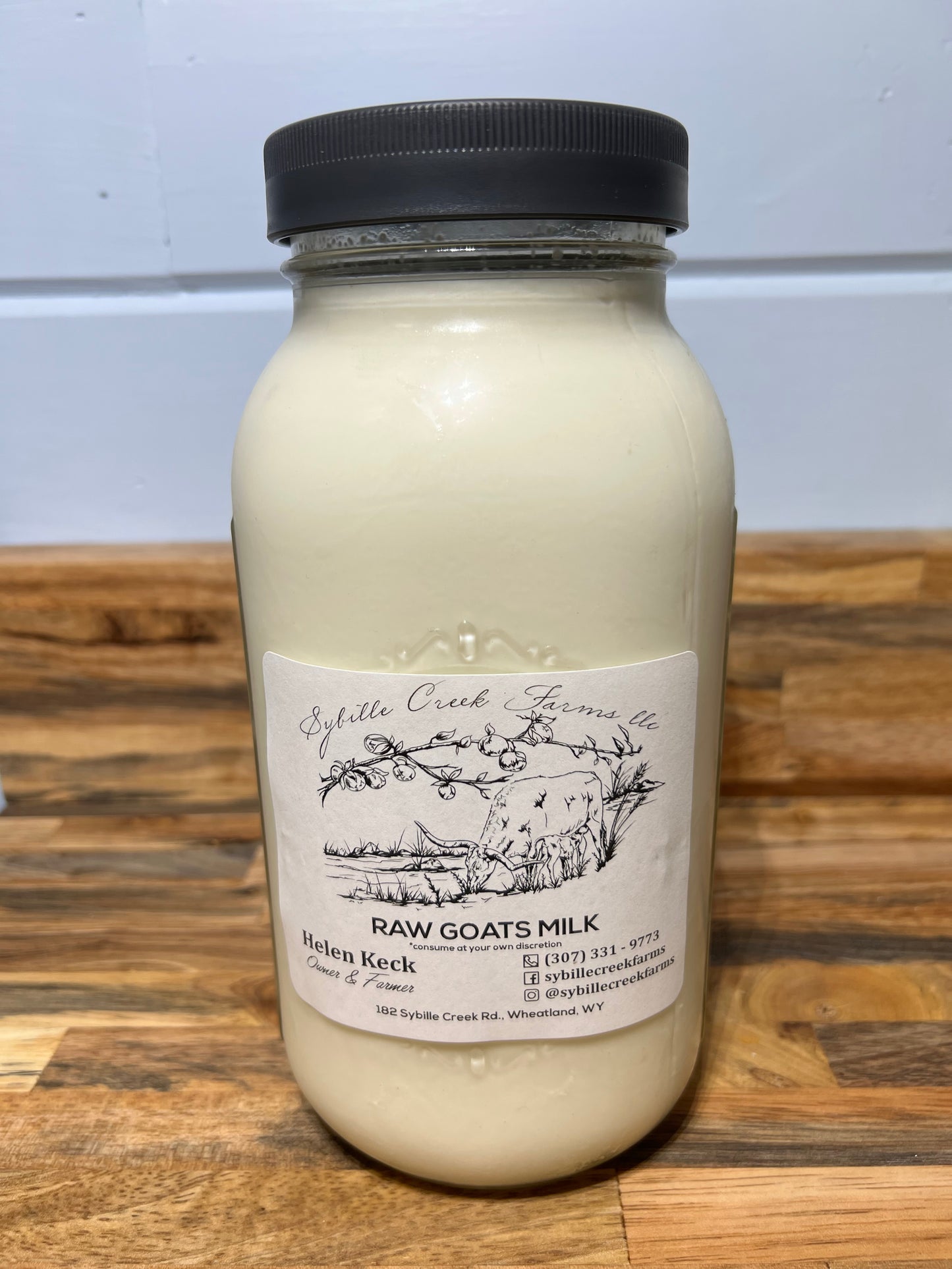 Raw Goat Milk